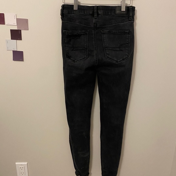 Ripped high waisted jeans size 2 from American Eagle - Picture 2 of 3